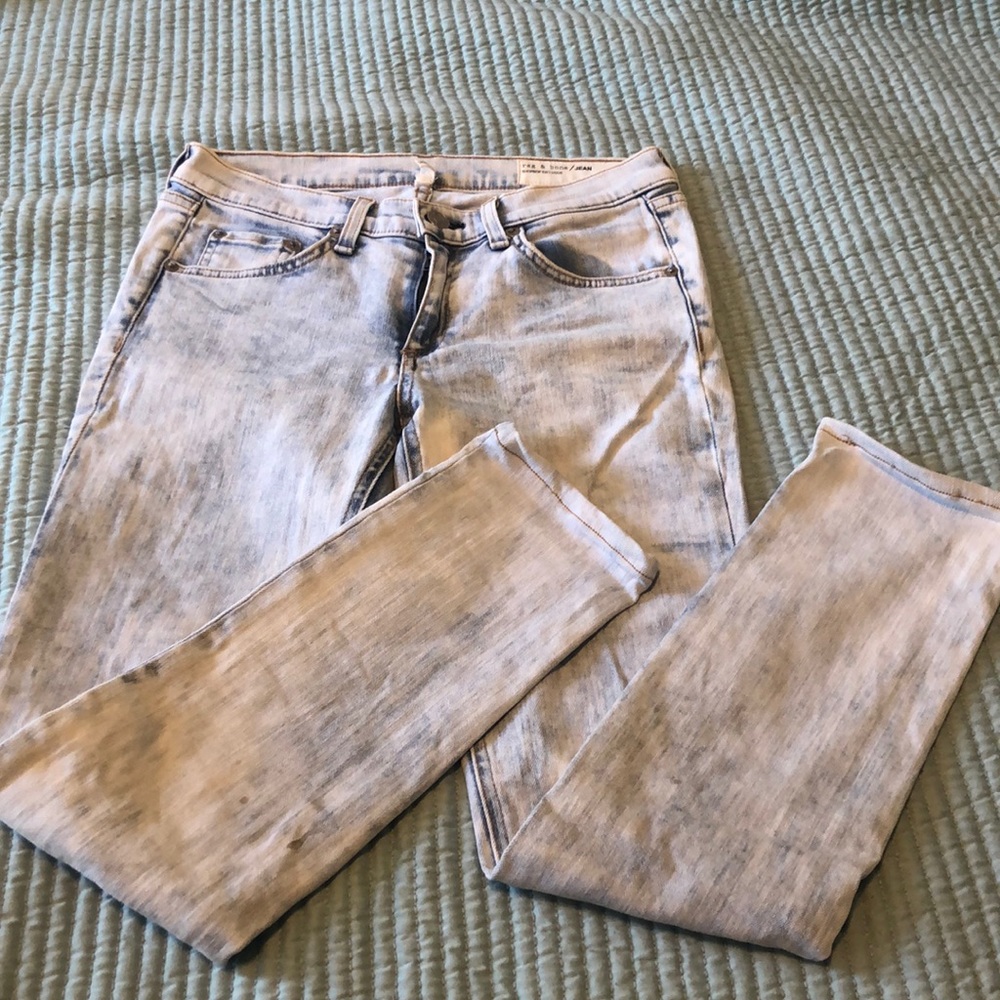 SOLD- Rag & Bone skinny jeans